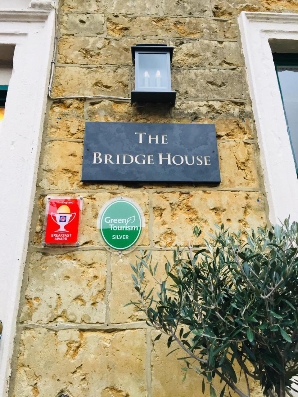 The Bridge House Bed & Breakfast บริดพอร์ต ภายนอก รูปภาพ